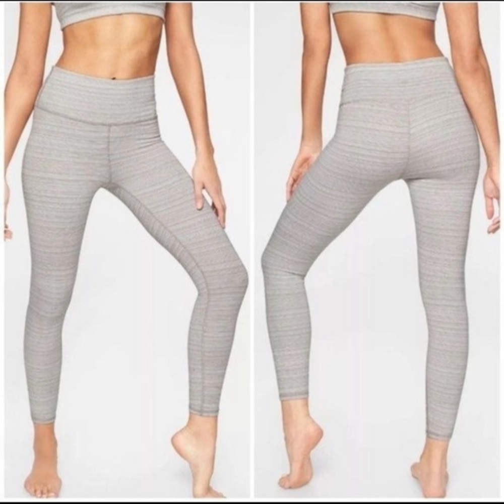 5 for $25 ❄️‎ Athleta High Rise Jacquard Chaturanga Leggings
